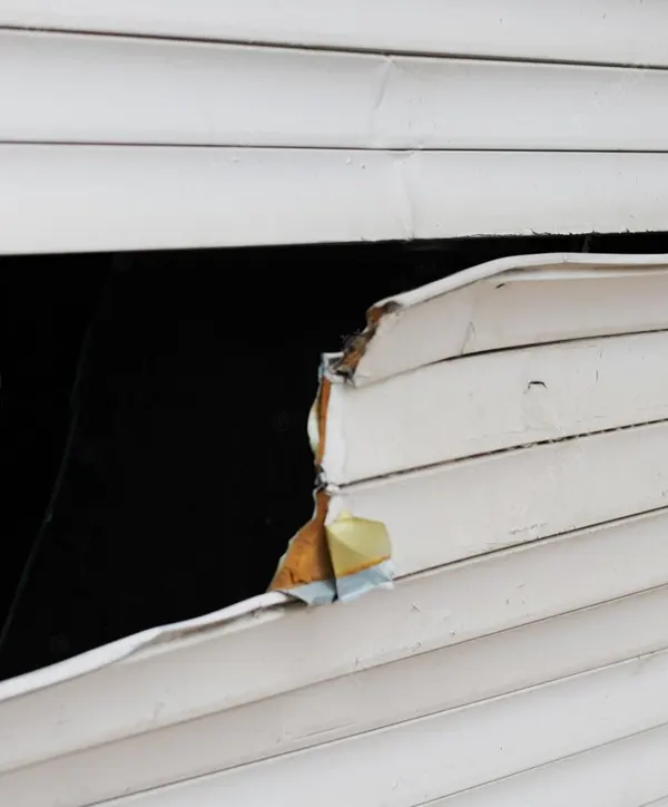 Reparar persiana rota Reparación de persianas en Sant Adrià de Besós